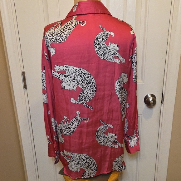 Bright Pink Leopard Print Button-Up Blouse - Picture 2 of 7
